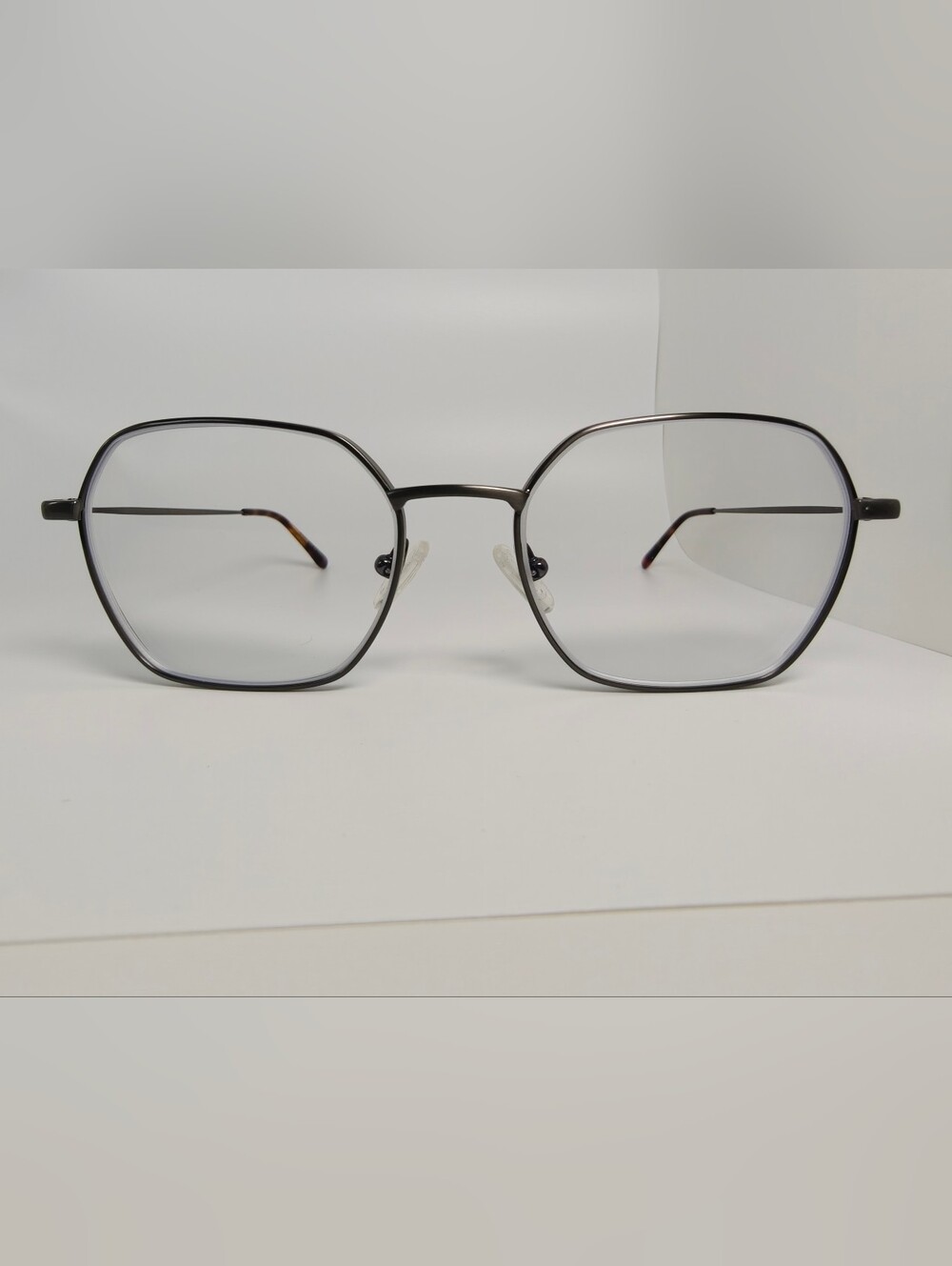 Kingston. Titianium frame Eyeglasses in Gunmetal.